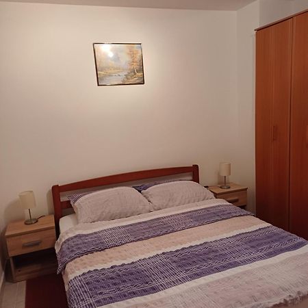 Apartman Koren Malinska Exteriör bild